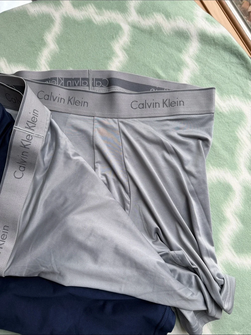 NEW 3 pack Calvin Klein Boxer Briefs Navy Blue and Gray men’s M